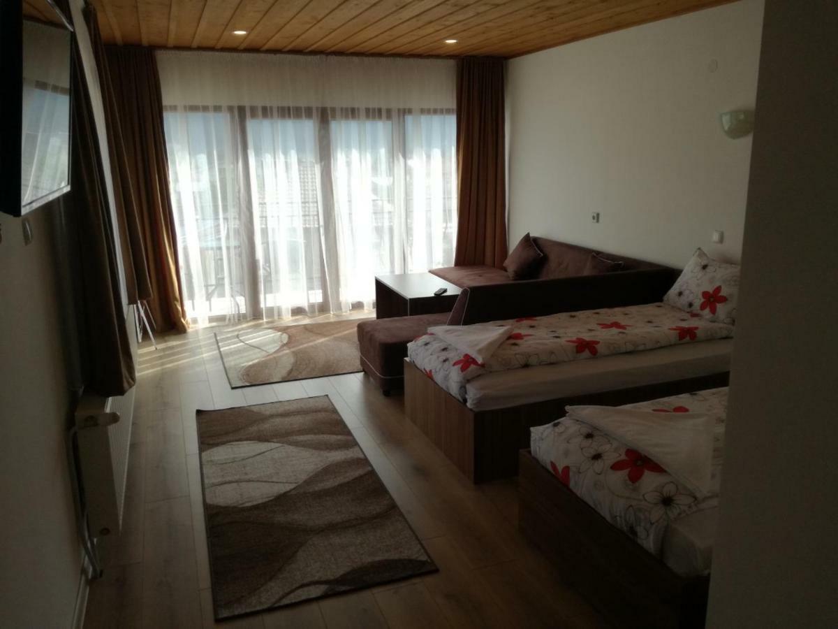 Къща Генчеви Hotel Sarnitsa Exterior photo